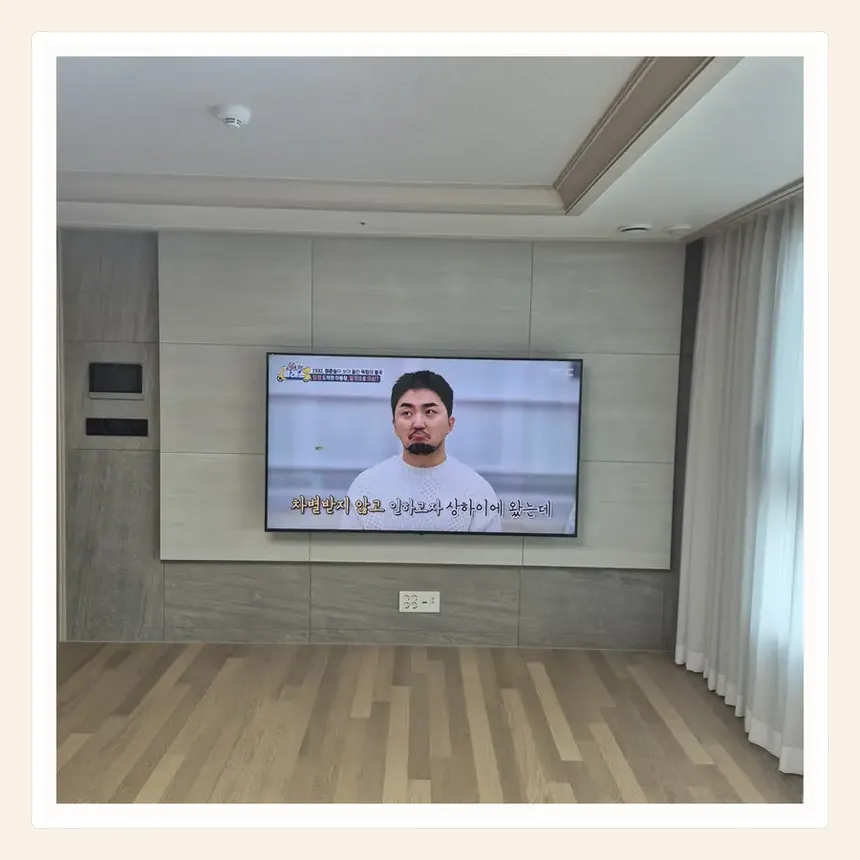 서울특별시 구로구 개봉동·고척동 벽걸이TV 설치 참고 사진 3 - 운반 전 액정 보호