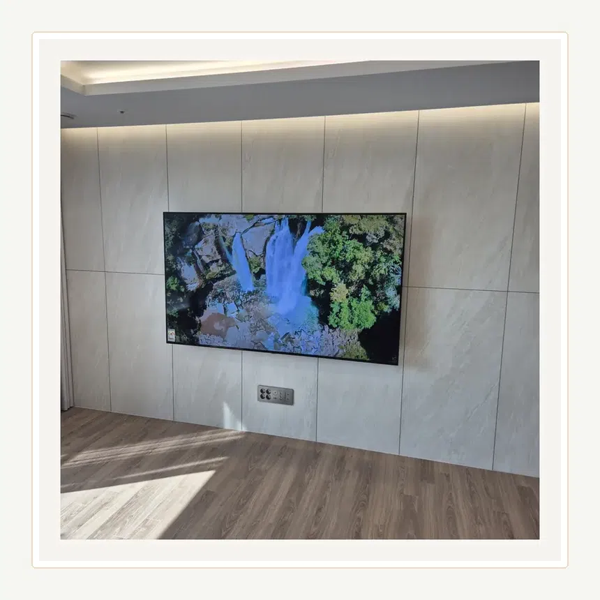 경기도 부천시 역곡동·춘의동 벽걸이TV 설치 참고 사진 1 - 기존 타공 자국